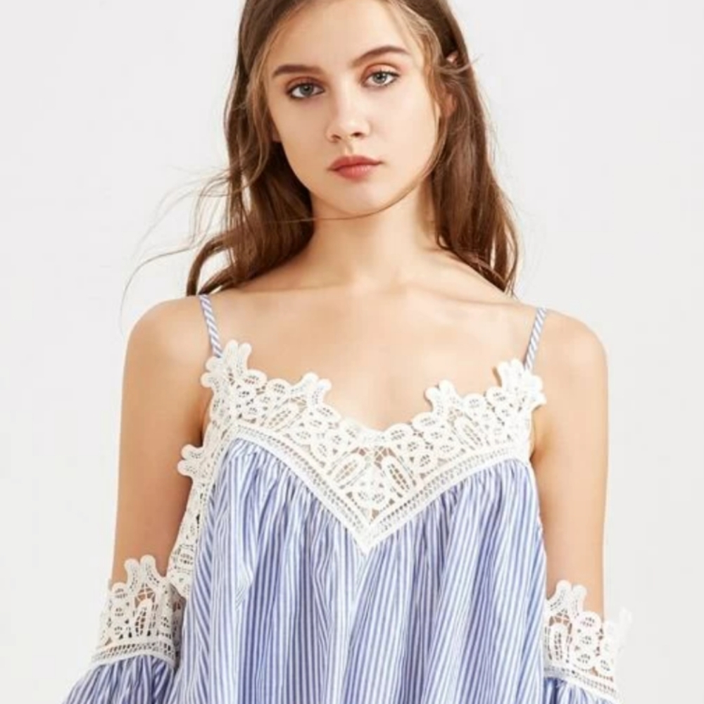 lF Seek the Label crop top off the shoulder Small